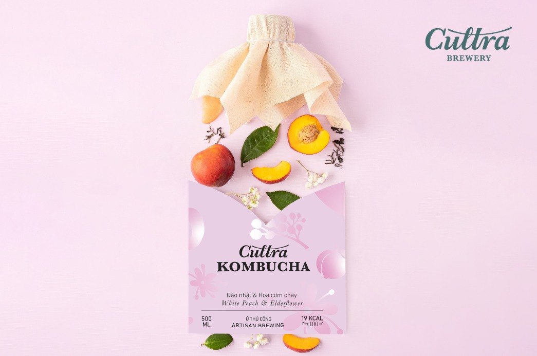 Cách làm Kombucha hoa quả kết hợp đào và hoa cơm cháy